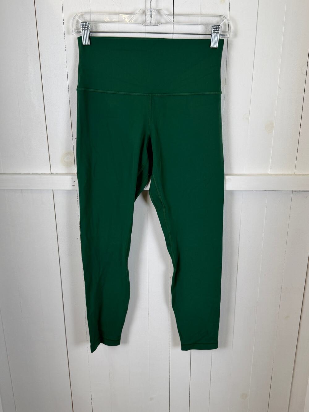 Lululemon Green Capri Leggings Size 8 Nylon Pre-Owned